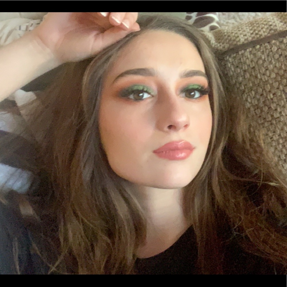 Meet your Posher, Michaela